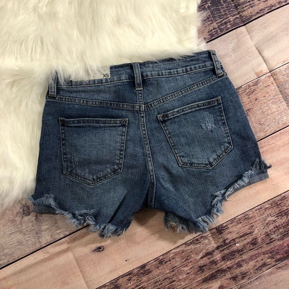 High-Rise Cuffed Distressed Denim Shorts - Picture 2 of 3